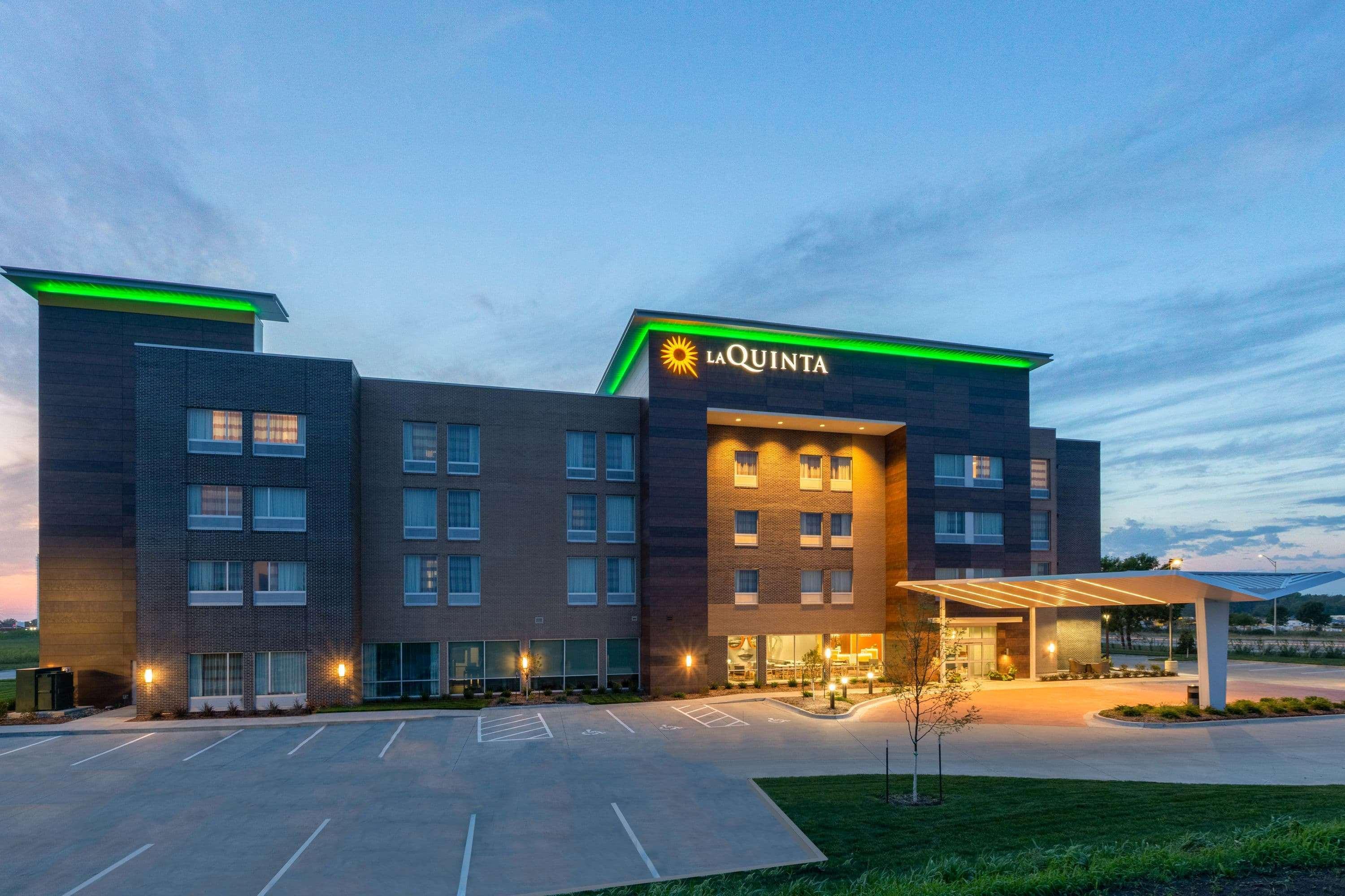 La Quinta By Wyndham Altoona Des Moines Hotel Екстериор снимка