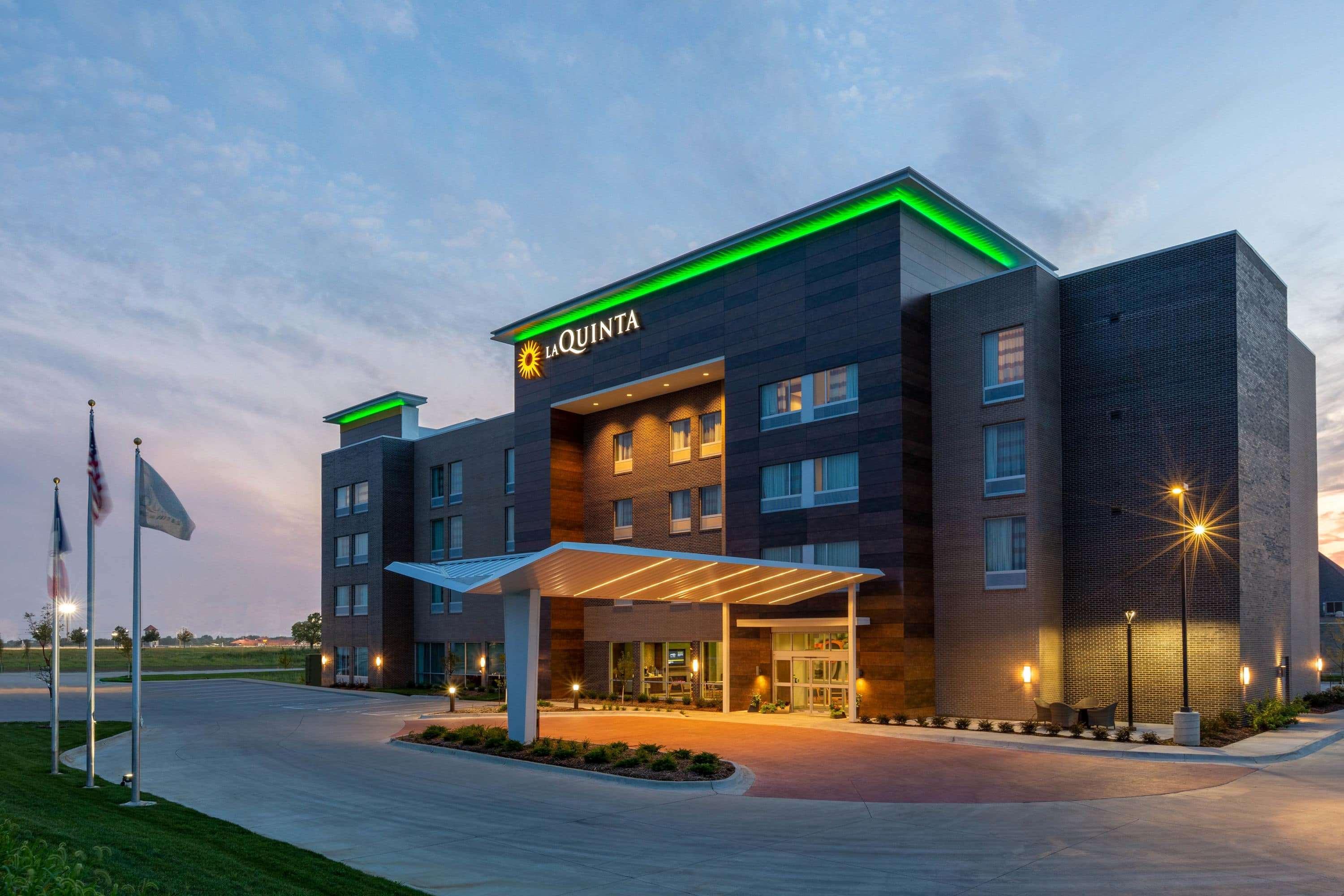 La Quinta By Wyndham Altoona Des Moines Hotel Екстериор снимка